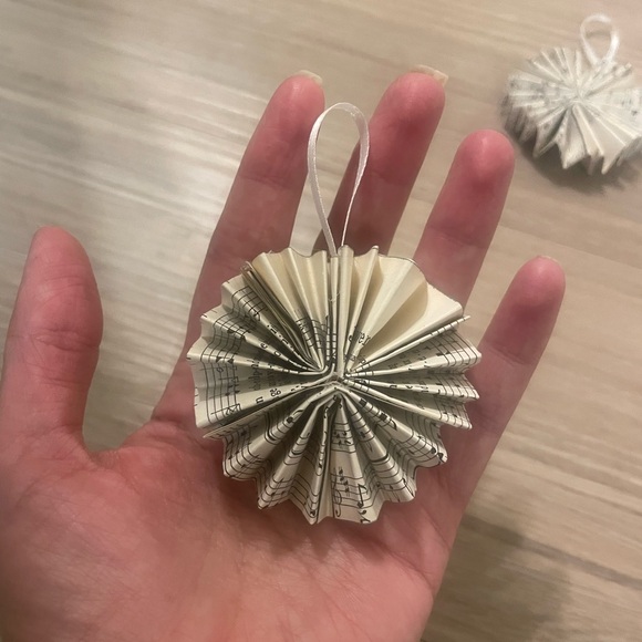 Mini Hymnal Ornament Set of 4 - Picture 4 of 8